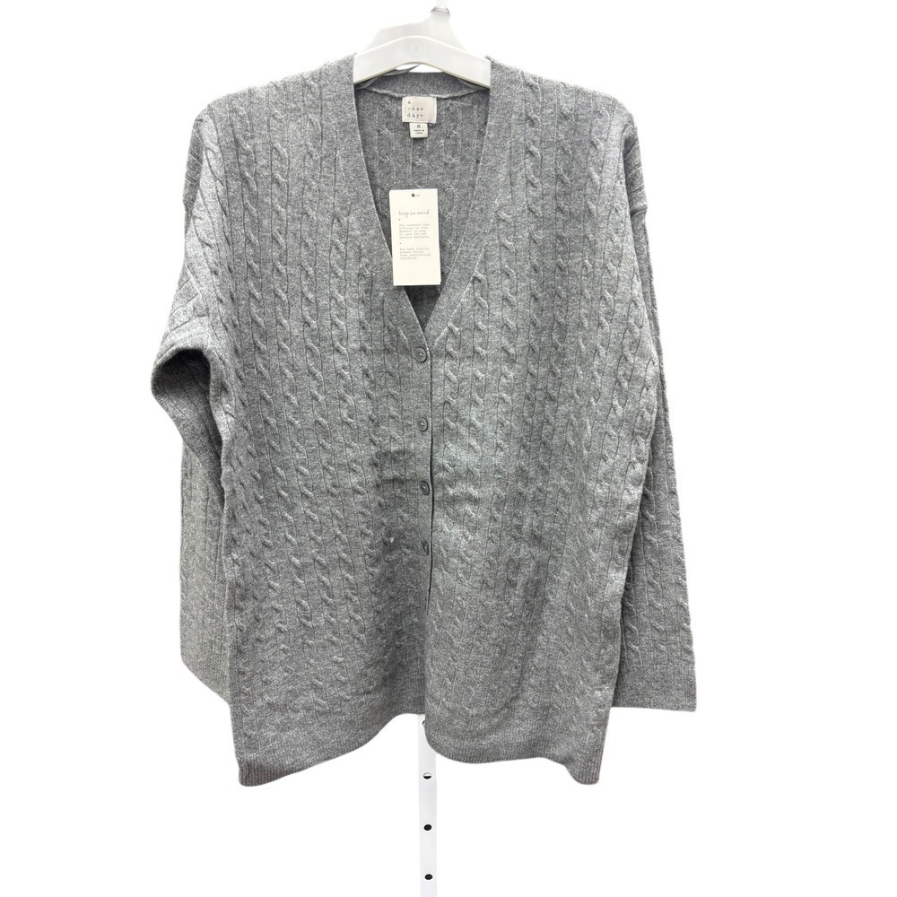 A New Day Women's Gray Cable Knit Button Front V-Neck Cardigan Sweater Size M - Picture 2 of 4